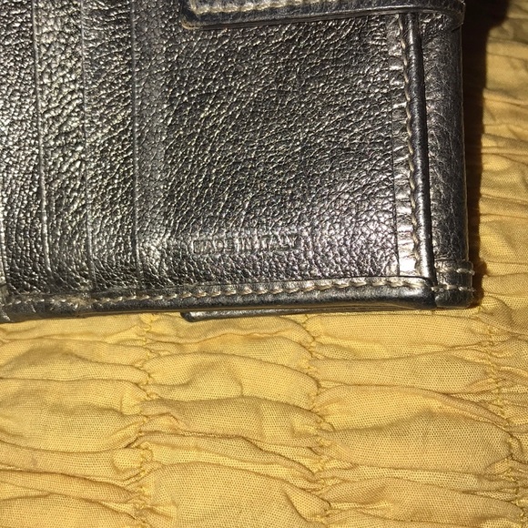 Burberry Compact Metallic Wallet! - Picture 3 of 7
